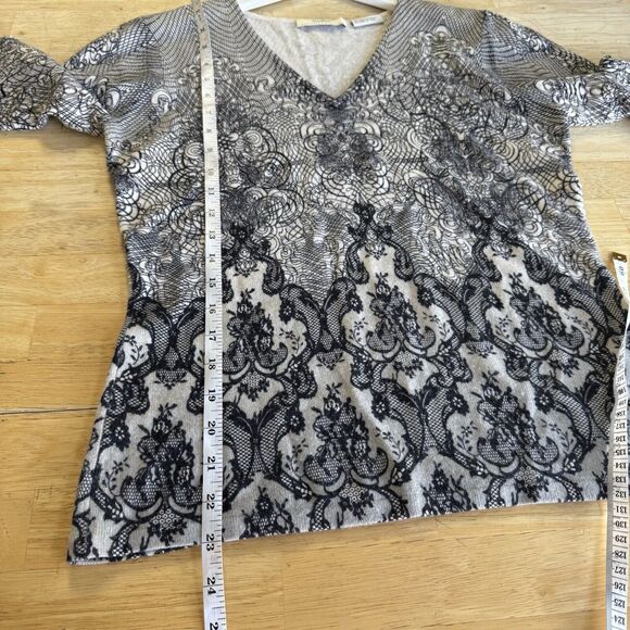 Neiman Marcus Cashmere Collection Luxury Pullover Sweater Lace Print V Neck Lrg. - Picture 11 of 13